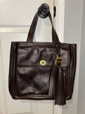 Legacy American Icon Coach Brown Leather Tassel Messenger Bag with Gold Hardware
